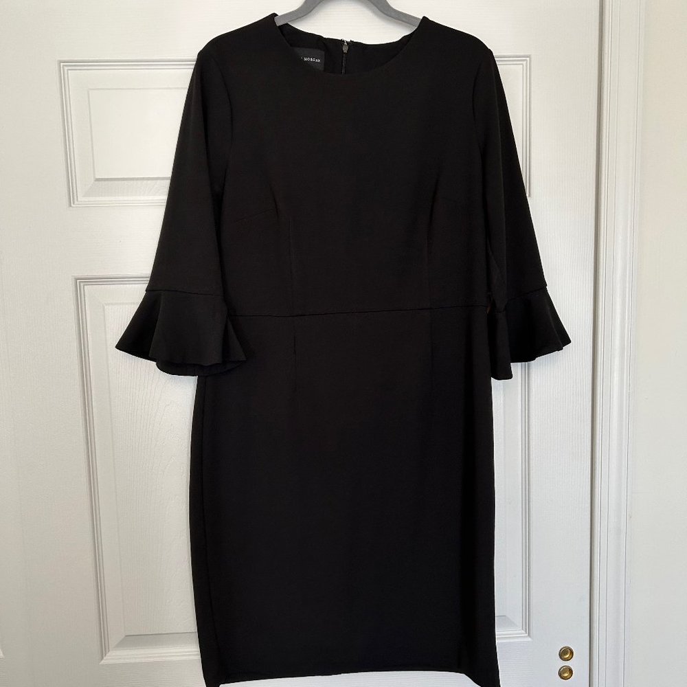 Donna Morgan, Size 14, form fitting, long flared sleeve dress
